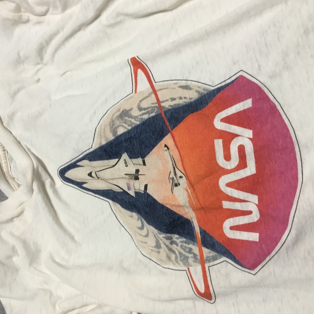 American Eagle tee
